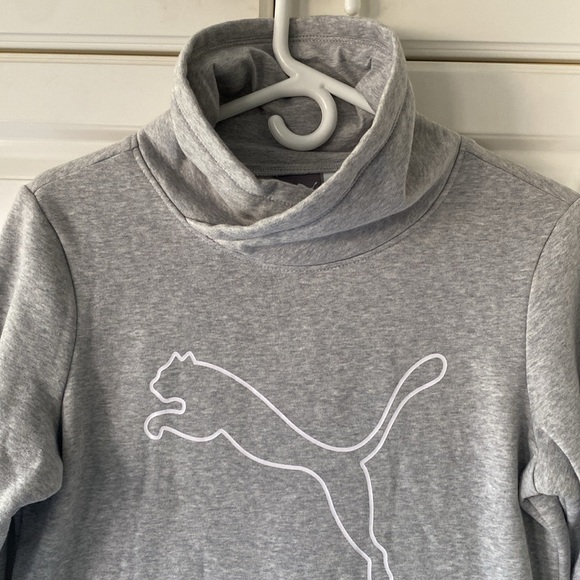 PUMA ladies sweatshirt, grey with puma logo outline - Picture 3 of 14